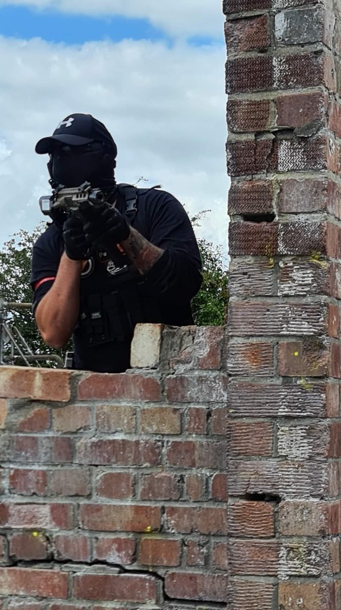 no_goodd's tweet photo. Some Airsoft shots 🔫🔫#NotARealGun https://t.co/WX5XEoiUZ1