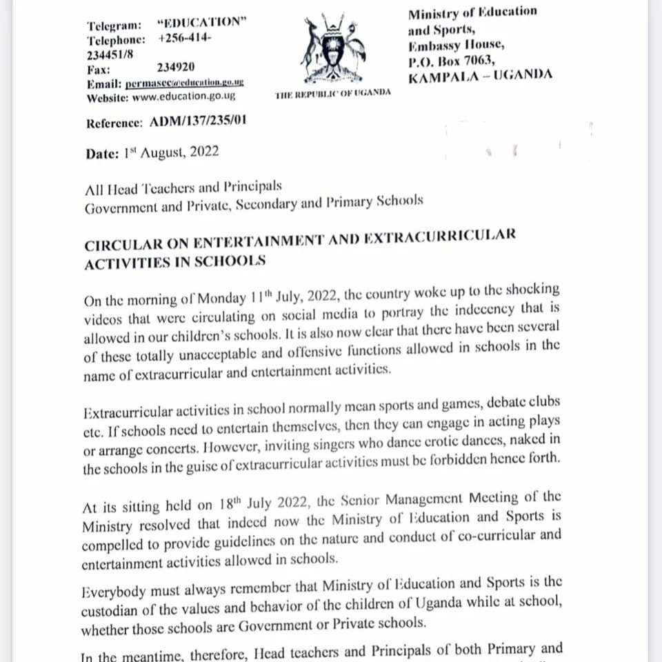 EJAU_'s tweet photo. Ministry of education and sports suspends indecently dressed artists from performing in schools.
What is your take on this? @Ksheebah1  @firebaby. @Kasuku256 @ntvuganda @bbstvug  @nbstv @Winnie_Byanyima @BrandonSharf256  @NCFUganda  @912CroozeFM  @97fmRadiocity  @AbbyMukiibi1 https://t.co/9TRF1I5cxt