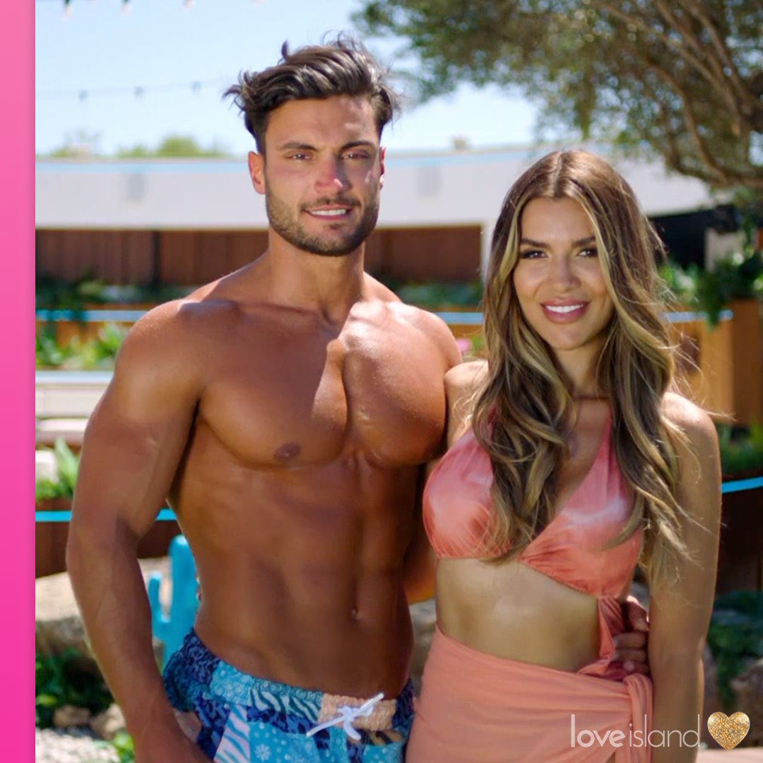 lookingforlewys's tweet photo. if this isn’t the top 3 we riot #LoveIsland https://t.co/JMpFP97R7x