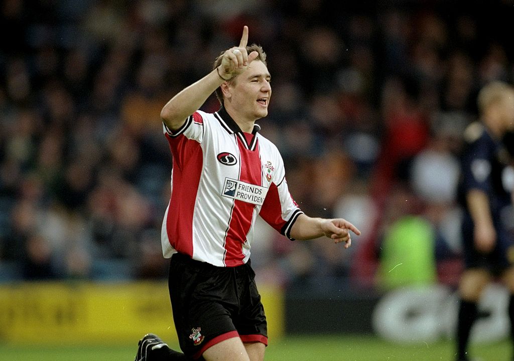 Happy birthday to former Southampton forward Marian Pahars, who is 4  6  today!  