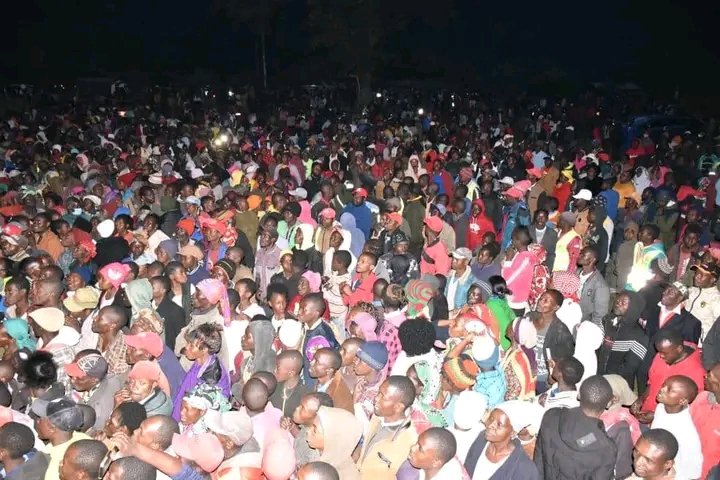 PeterMu79365427's tweet photo. Pia hapa nyumbni Akachiu wamekubali kuwa hawabaduki wala kubabahishwa na uchawi na kukubali kuwa wanataka mwanga mbali sio nguvu za Giza, Asanteni sana kwa kukubali kuwa kijana mchapa Kazi apatiwe Tano tena.#jpretains.#40kstrong.Finishing strong. https://t.co/8Xs1IDSqK7
