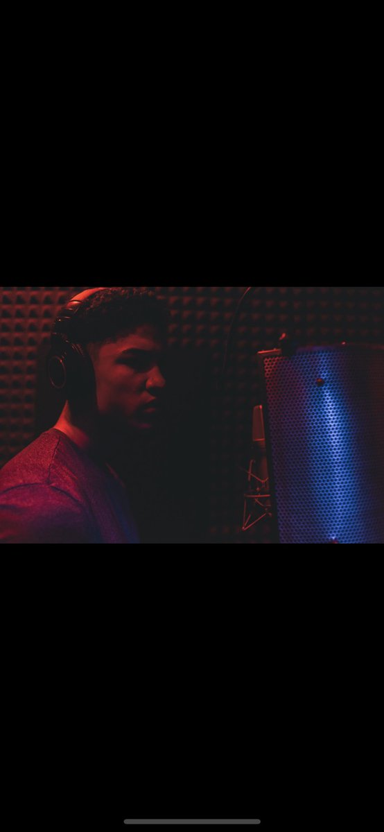 The grind still continues ❤️‍🔥💯 on to the next track, focused. If you guys haven’t checked out “Create the Mood” check it out! Appreciate the ones who show love to me daily! distrokid.com/hyperfollow/ka… 
#nyc #artist #creathemood #music #newmusic #spotify