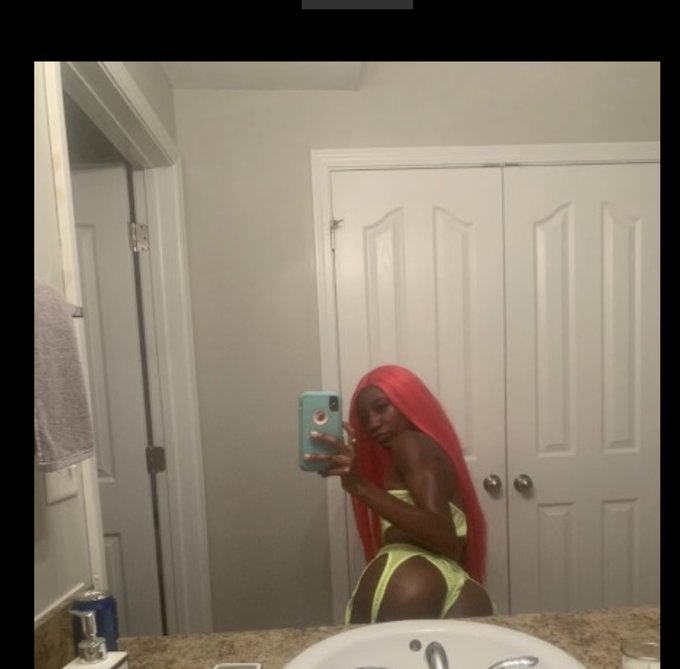 He love when I get those back shots like an actress. 😛 https://t.co/WaCN8OZuWR