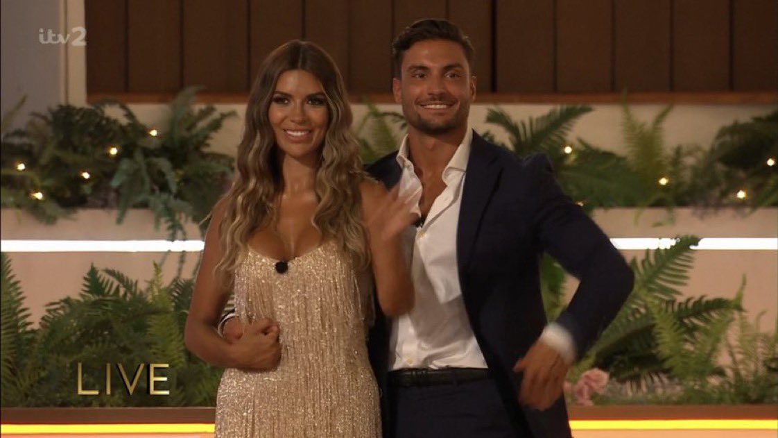 IndiyahMother's tweet photo. Best duo of this Love Island season 😍 ❤ #LoveIsland https://t.co/uI3qWyuJ4F