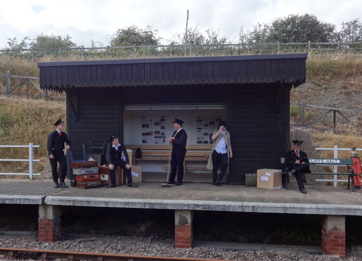 EMRailTrust's tweet photo. So proud of the Rushcliffe Halt Open Day on @TNHRailway yesterday, more visitors &amp; volunteers on site than for many a year, lots to see and friendly comments. Even a full set of Porters! Next year - a train, by popular request? @GcrGreat https://t.co/WGg92H1SLJ