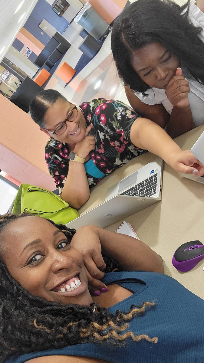 Constance Hawkins tweet media