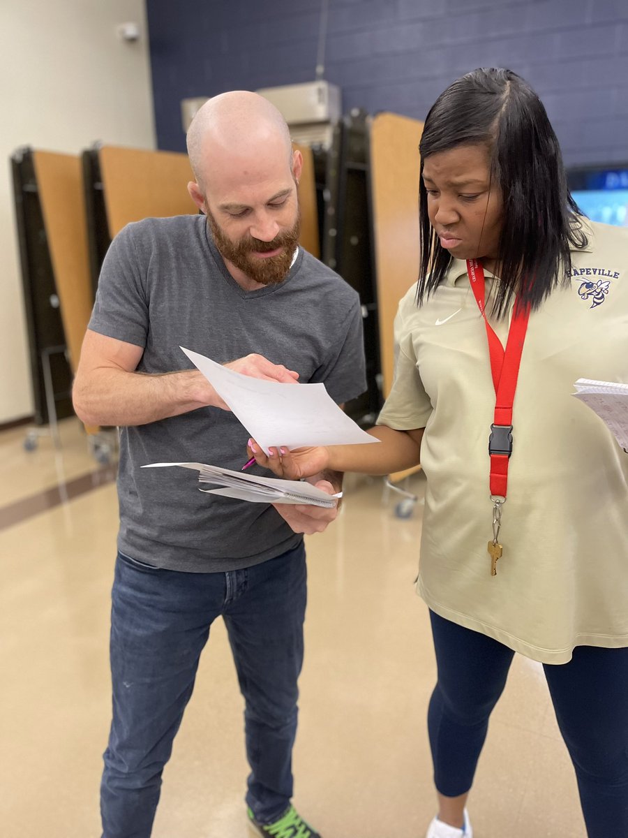 TheHCCAHornets's tweet photo. Find Someone Who… #EngagementActivity 🐝 https://t.co/kWSocZvJnd