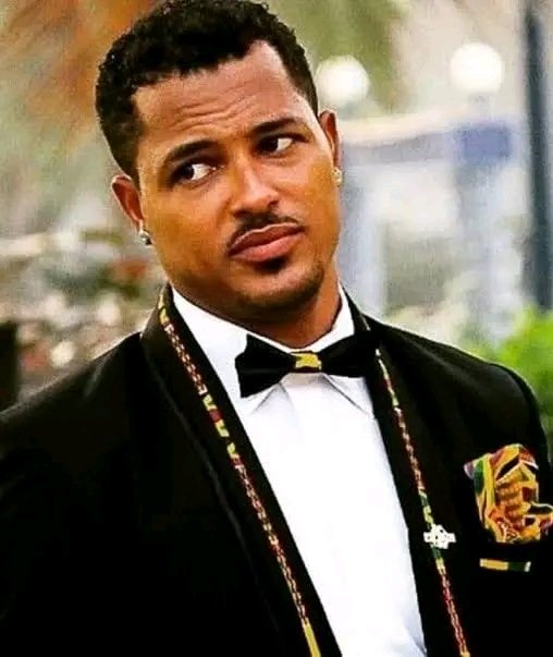 Happy 45 years birthday to you Van Vicker
Let\s wish him well  