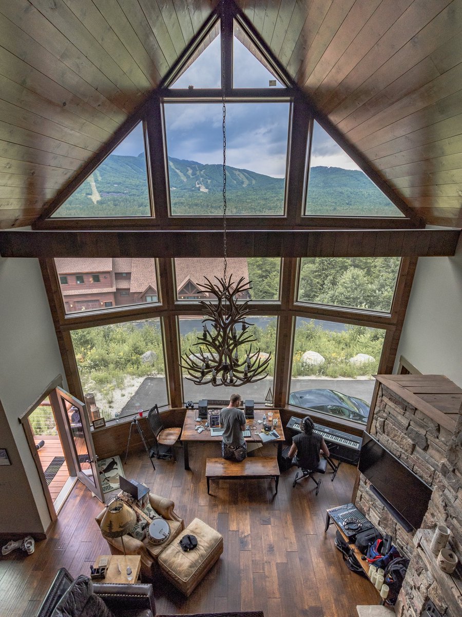 ndrewllen's tweet photo. Mountain Music #photooftheday #music #photography https://t.co/tMkKKnfTWL