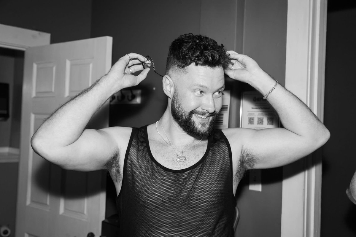 calumscott's tweet photo. First night of the world tour, sold out show in Seattle, bloody magical. 🔥 https://t.co/HFV3dATiGb