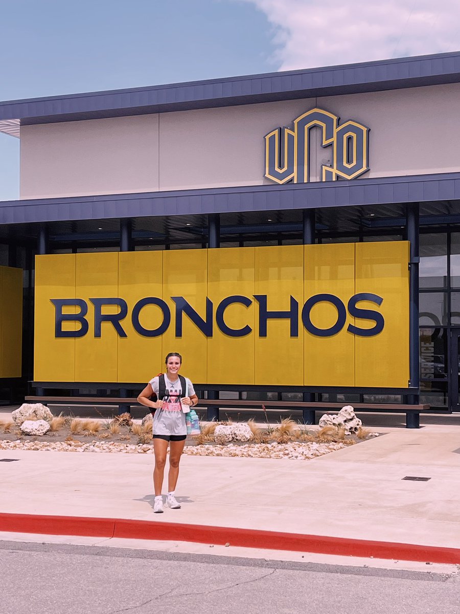 graceebmiller's tweet photo. Excited to receive an offer from @UCOWBB last week, and a good day at elite camp today with Coach A and Coach @CASIBAYS !!! #RollChos #Bronchos https://t.co/7hkhE3Fc4n