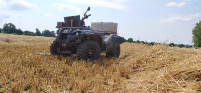 phagriculture's tweet photo. La moisson à peine terminée, les diagnostics de sol ont déjà débuté pour connaître à chaque endroit de la parcelle les carences et les points à améliorer. Encore plus cette année, il faut trouver des solutions face à l'augmentation du prix des engrais et au potentiel céréales https://t.co/9mNbEhvXb2