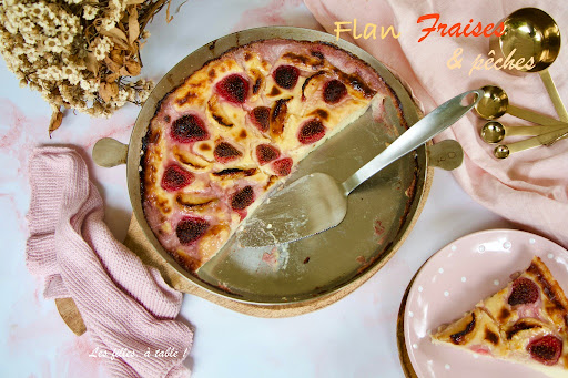 cofooders's tweet photo. #Recette via #lesfillesatable Flan aux fraises et pêches, parfum verveine citronnelle 👉https://t.co/n10KQf9Ap5 #flan #desserts #fraise #peche #verveine #citronnelle #gourmandise https://t.co/aHYmFVrlJP