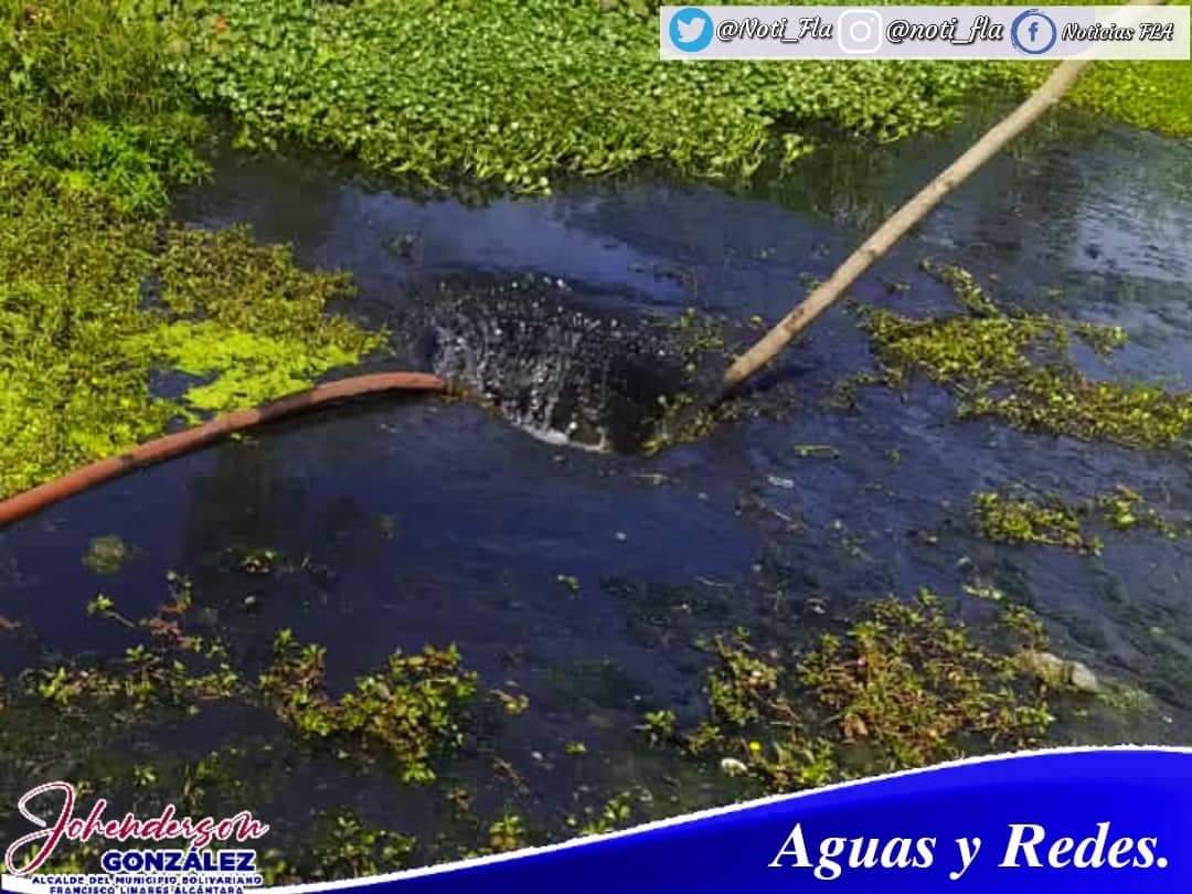 Noti_Fla's tweet photo. #Noti_Fla 📰🗞 📢 | ⚫🔴 Lunes 01/08, El equipo de la Coordinación de Aguas y Redes realizó destape de bocas de visita en la Poligonal A de Paraparal vereda 23, vereda 19 y Avenida Principal...

#LaCovidNoEsJuego https://t.co/teIbW1Prpj