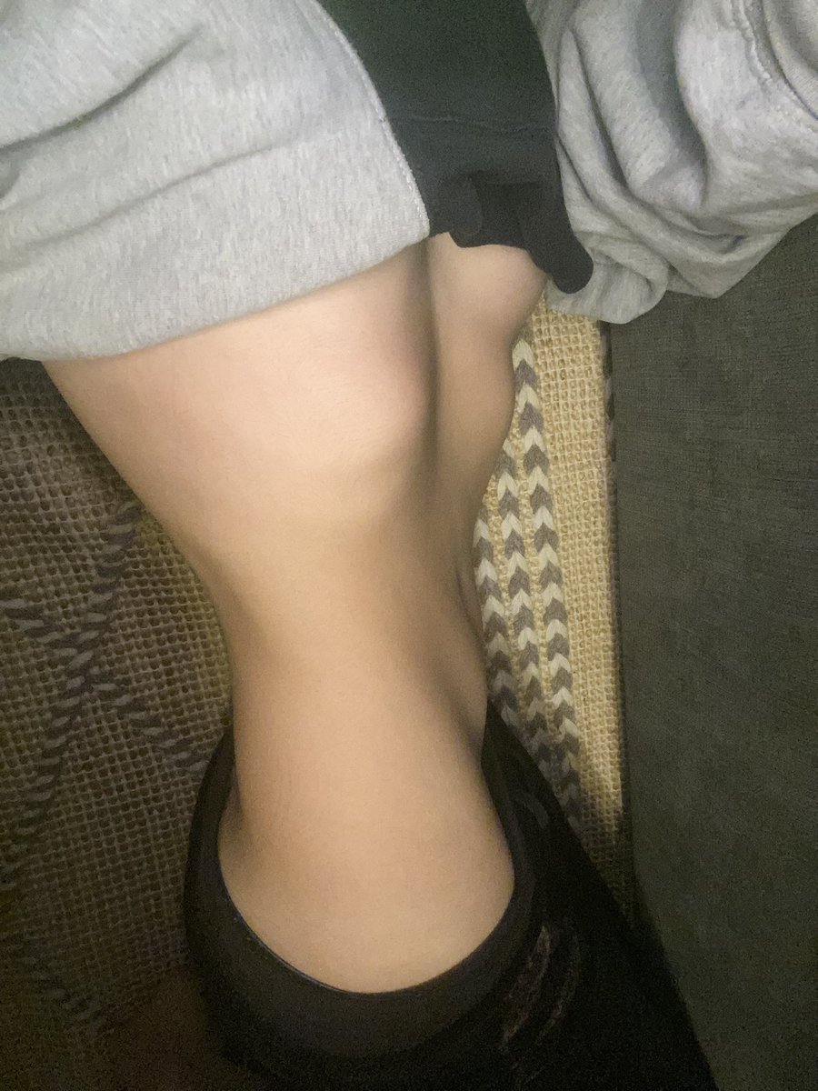 lbed4n4's tweet photo. Edtwt, What bmi do u think I have? #edtwt #bodychekedtwt https://t.co/ko48Mgqxjw