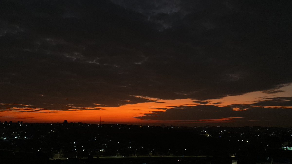 Edi_Disousa's tweet photo. Noiter!!! #noite #sol #photonature #fotocity https://t.co/pGFg6rJROm