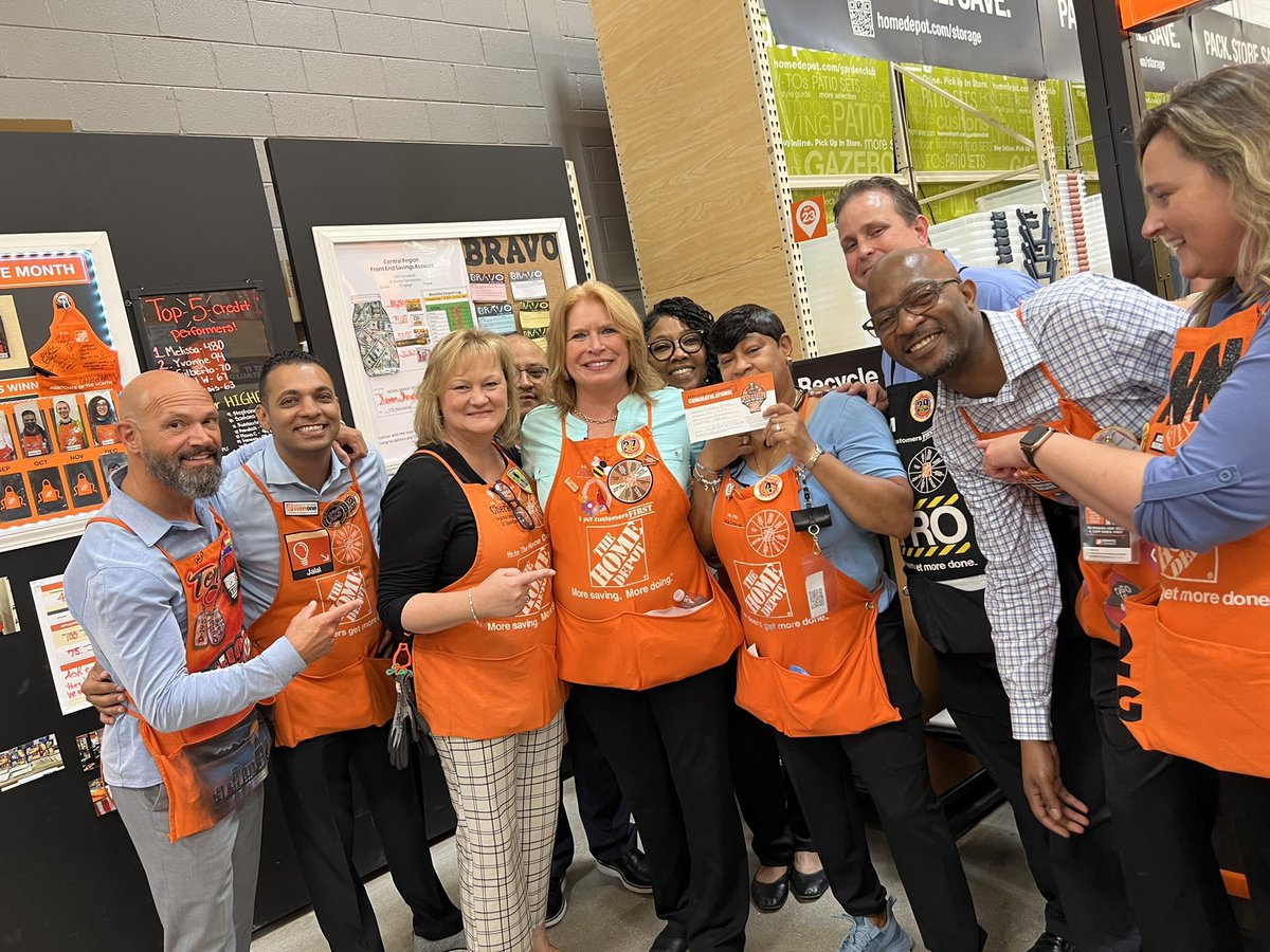Thank You to Team #1901, Broadview, Chicago for sharing your stories and hosting Leaders Edge with us!  We had a great time with you all!  Super job!