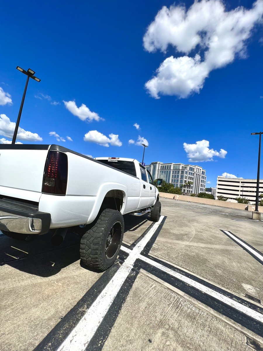 boostandredline's tweet photo. Mall Crawling! πβ
οΈ #BoostAndRedline #GMTruckSquad #TruckWorldOD #Chevyoffroading #DuramaxTrucks #LB7 #LLY #LBZ #LMM #Duramax #Cummins #Nastytrucksnation #Liftedtrucksmatter #Alloffroading #Offroading #Truckdaily #Silveradonation #Cumminsnation #4x4diesels #Cummins https://t.co/YT5vYWOnB4