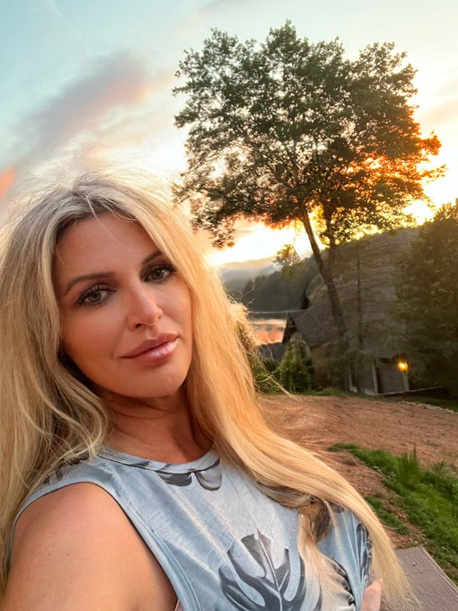 Totally worth it! $$$$$ https://t.co/7xaBacLqYt<a href="/tag/milf"class="tags"><span>#milf</span></a><a href="/tag/bigtitblonde"class="tags"><span>#bigtitblonde</span></a>