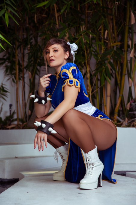 Watch Holly Wolf 🩵🤍's leaked NSFW photo on TwXstars