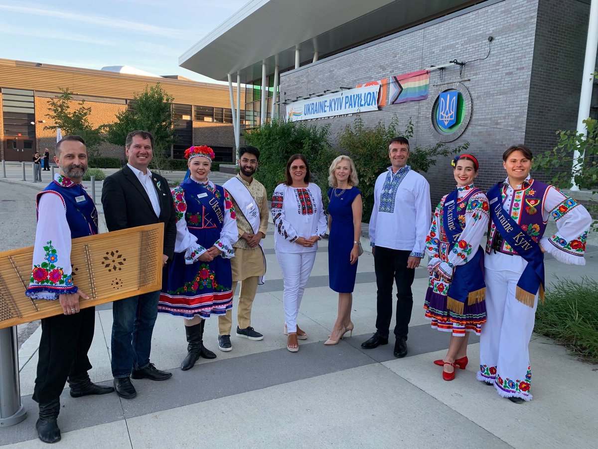 HStefansonMB's tweet photo. Manitoba’s support for Ukraine is unwavering. Pleased it kicked off @Folklorama at the Ukraine-Kyiv pavilion. Great food, great entertainment, great company! https://t.co/1ZubEclAfw