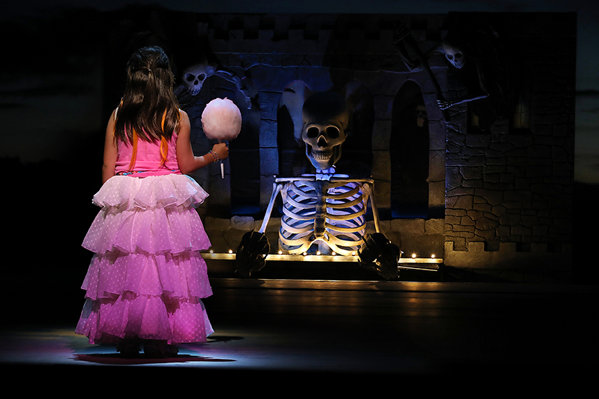 ...life and death... it makes for great opera....

📷 Isla Burdette by @curtisbrownp