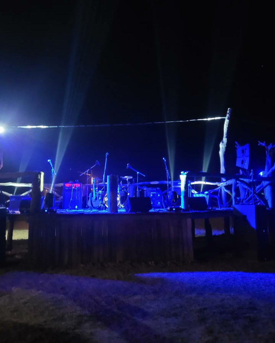 solushowpy's tweet photo. Postales de nuestro primer laburo en Loma Plata, Chaco Paraguayo. Que bien se pasó! #Conexión #TheKrauts @Steinkrug_ https://t.co/DOsPJvEoJb