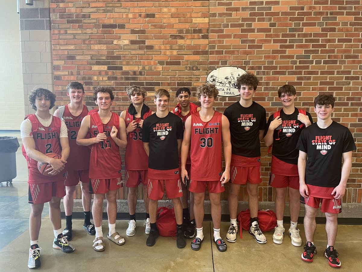 FlightRose2024's tweet photo. What an incredible season we had this spring/summer!
8️⃣ - events across
@PHCircuit @NxtProHoops @RL_Hoops
3️⃣1️⃣ - total games (25-6 record)
5️⃣ - states visited
2️⃣5️⃣0️⃣0️⃣➕ - miles driven
Countless - memories
Thank you to all that made it all possible!
#FlightStrong✈️ https://t.co/n3bfXCSeam
