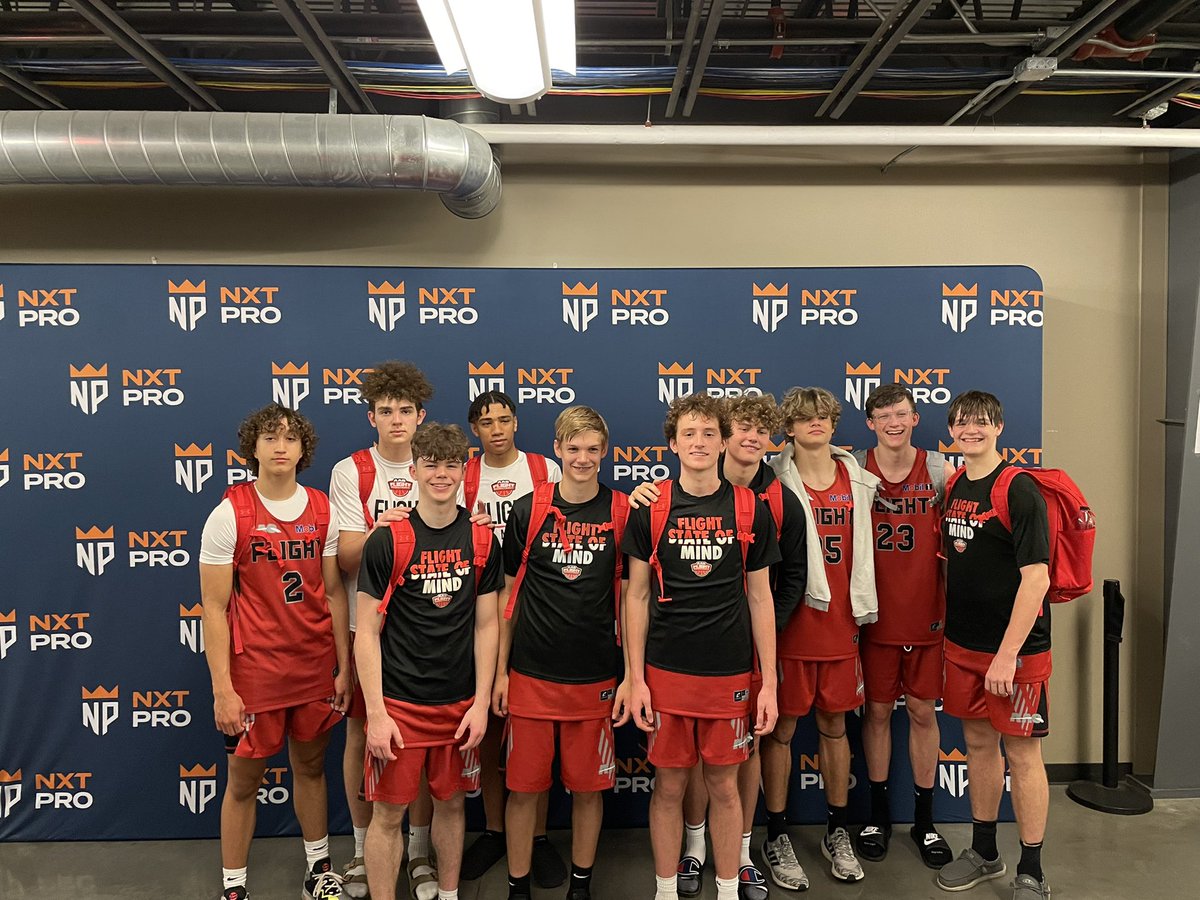 FlightRose2024's tweet photo. What an incredible season we had this spring/summer!
8️⃣ - events across
@PHCircuit @NxtProHoops @RL_Hoops
3️⃣1️⃣ - total games (25-6 record)
5️⃣ - states visited
2️⃣5️⃣0️⃣0️⃣➕ - miles driven
Countless - memories
Thank you to all that made it all possible!
#FlightStrong✈️ https://t.co/n3bfXCSeam