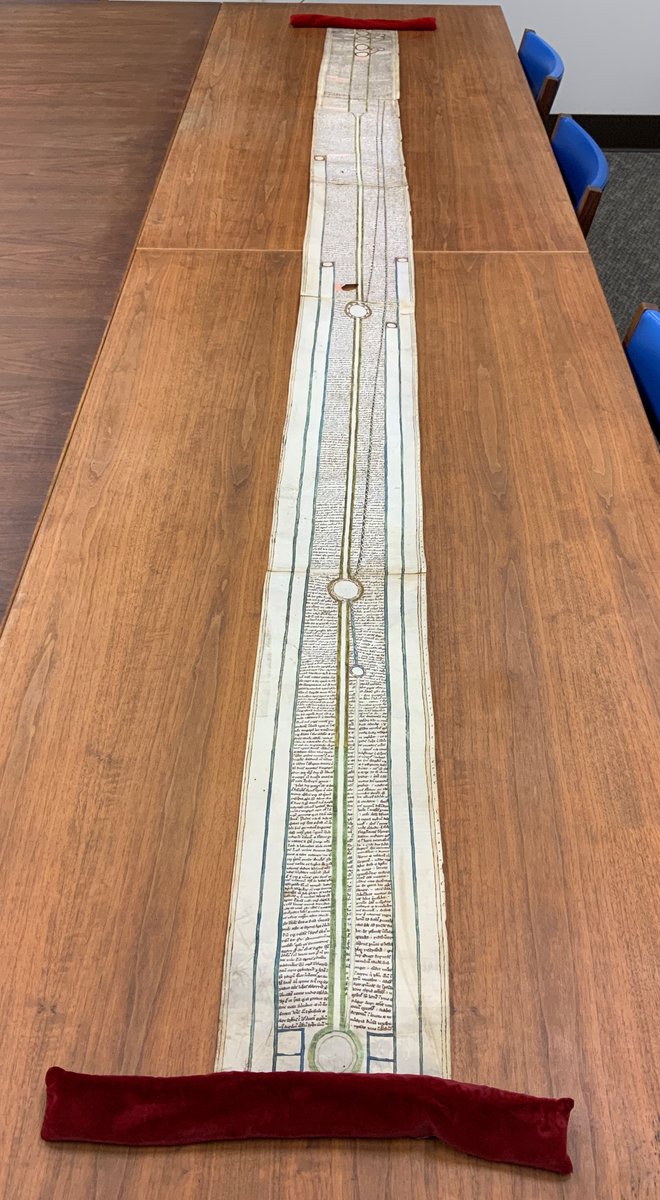 manuscriptsetc's tweet image. I recently had the occasion to unroll our roll manuscript Pryce MS J1 at Spencer Library! A whopping 3.25 meters--almost 11 feet--at its full glory!
#ManuscriptMonday #KSRL #KansasManuscripts