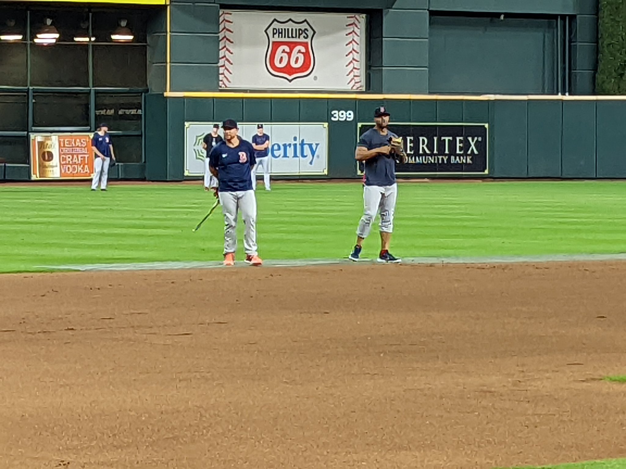 Ian Browne on Twitter "Christian Vàzquez just went out to stand with
