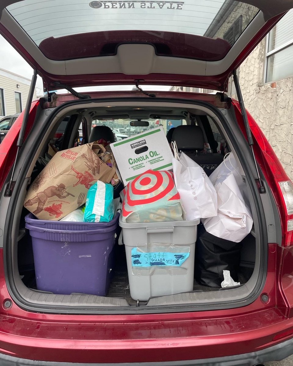 gcswimmingpool's tweet photo. Last week, with your generous donations, the Pool donated over 650 pounds of food and toiletries to @The_INN!  We thank everyone for contributing to our annual food drive! https://t.co/ftueeJLMki