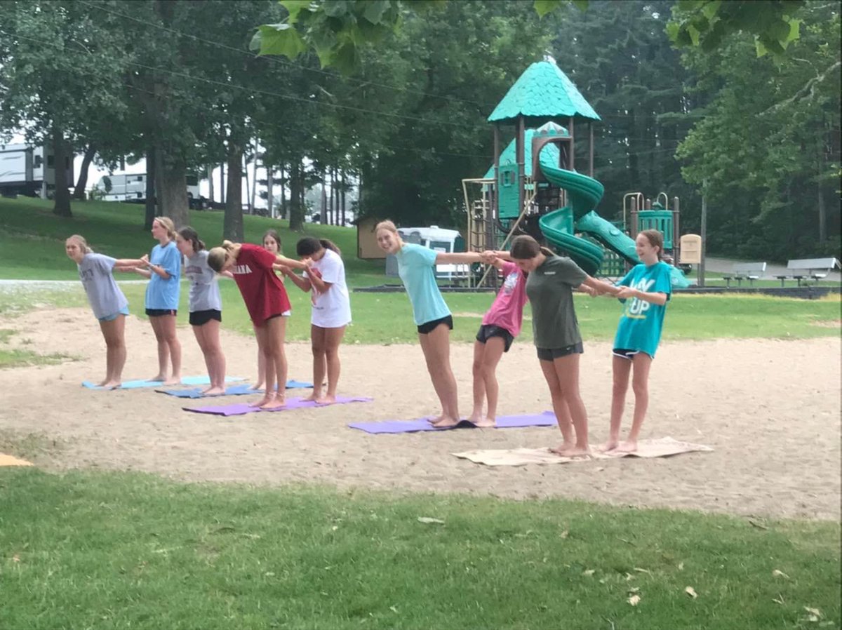 HornetSoccer's tweet photo. Week 1 Day 1 with SUP 101 Lakes! Looking forward to a great season! https://t.co/v4VDMu8qBl