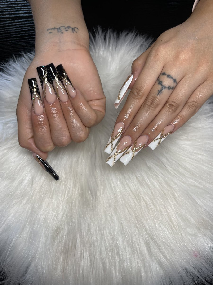 Mariaangelaaxo's tweet photo. I’m so fucking proud of myself like I really do that 🥺🥰 @nailssbymariaaxo on ig https://t.co/RjdwDph9md
