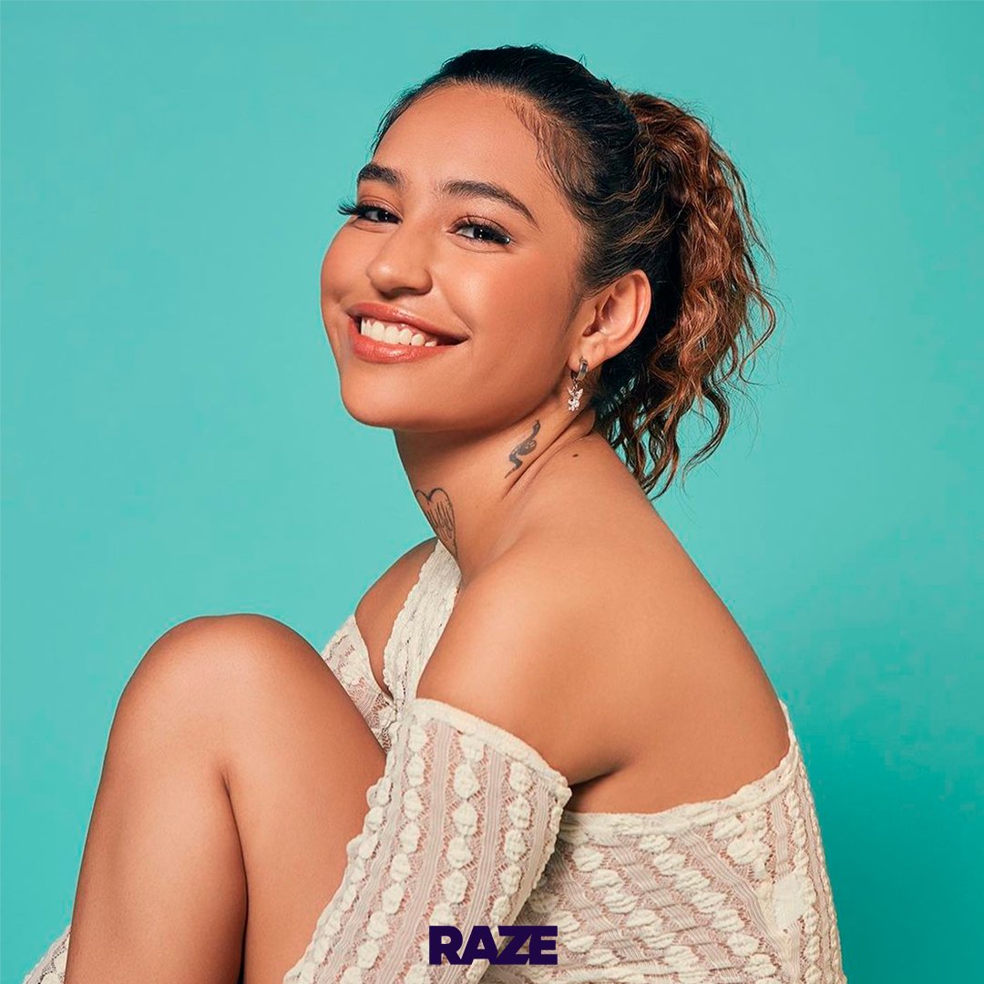 razeofficial's tweet photo. La sonrisa de @jimenaajimenezz te reinicia la vida. 🤩⚡️ https://t.co/24Dgu2Tjtl