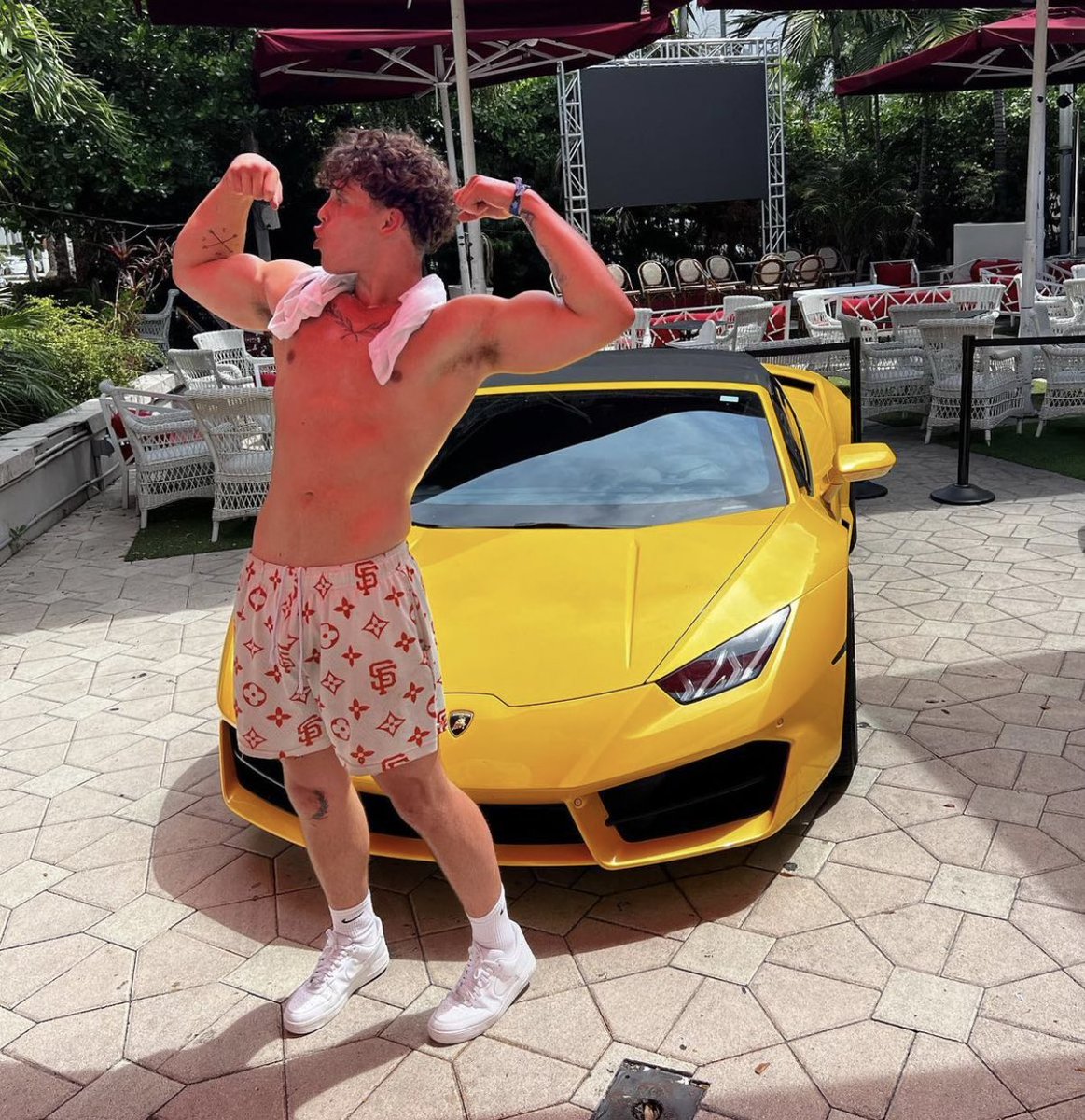 CashAlphaConnor's tweet photo. 🚨 RTGame 🚨 

One of my favourite subs has just returned so we’re doing a big RT Game to celebrate 🍾 

1/1/1/ 2comments
⏰ 10mins

Let’s make it a day to remember 🤑 https://t.co/e7YQGZftPQ