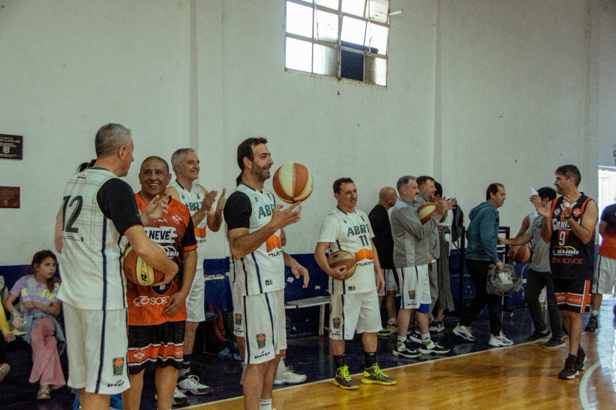 BasquetPlaneta's tweet photo. Pasó con un suceso q invita a repetirlo, incluso en otras categorías, el 1er Juego de las Estrellas versión Senior de la #ABRT en @CARToficial https://t.co/Sd3yKuMrhP