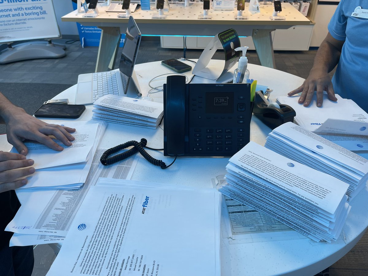 SaidySantiago's tweet image. Brand new neighborhood of 380 homes went green and we acted fast! 
Letters packed &amp;amp; dropped off to every single home✅
Fiber take over with our LGW team🤗

#FiberFlex #pARtnership #Fibertastic #Onefla #SWATsUP @eniggemann @One_FLA @callme_RAMOS @Fiberleadmiami