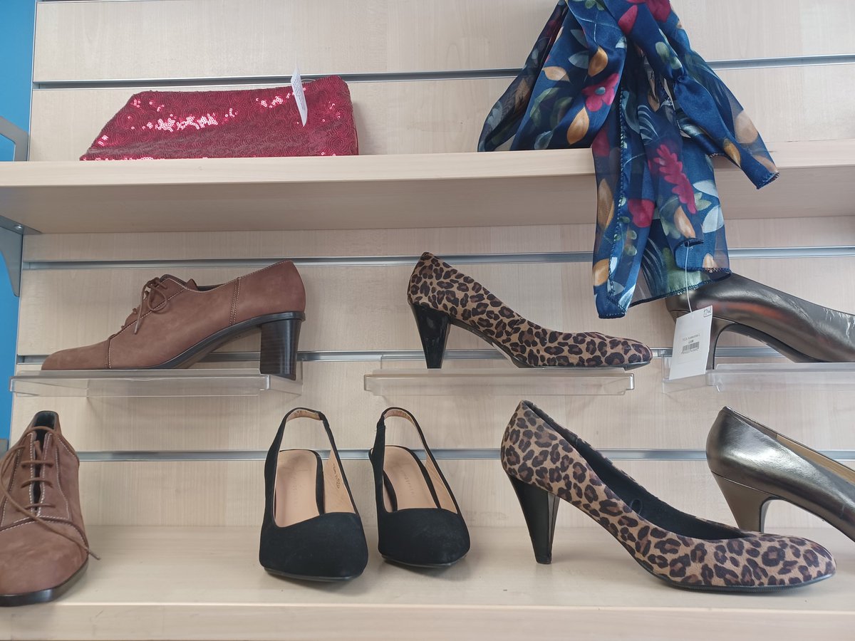 MAchiampong's tweet photo. Hello #showcrew Inspired by the Lionesses 🏴󠁧󠁢󠁥󠁮󠁧󠁿 🦁🦁 &amp; equally determined Germany 🇩🇪 ⚽️ anyone object to extending #shoemonth into extra time?⏲️ @MrsQuaye @claire6thompson @clarehm123 @SCRpharmacist @LellyOboh @Ral_sez @APharmacistDoll @kmmurray97 @RuthEdwards @M_YousafAhmad👟⚽️🥅 https://t.co/9z04GQO1Iz