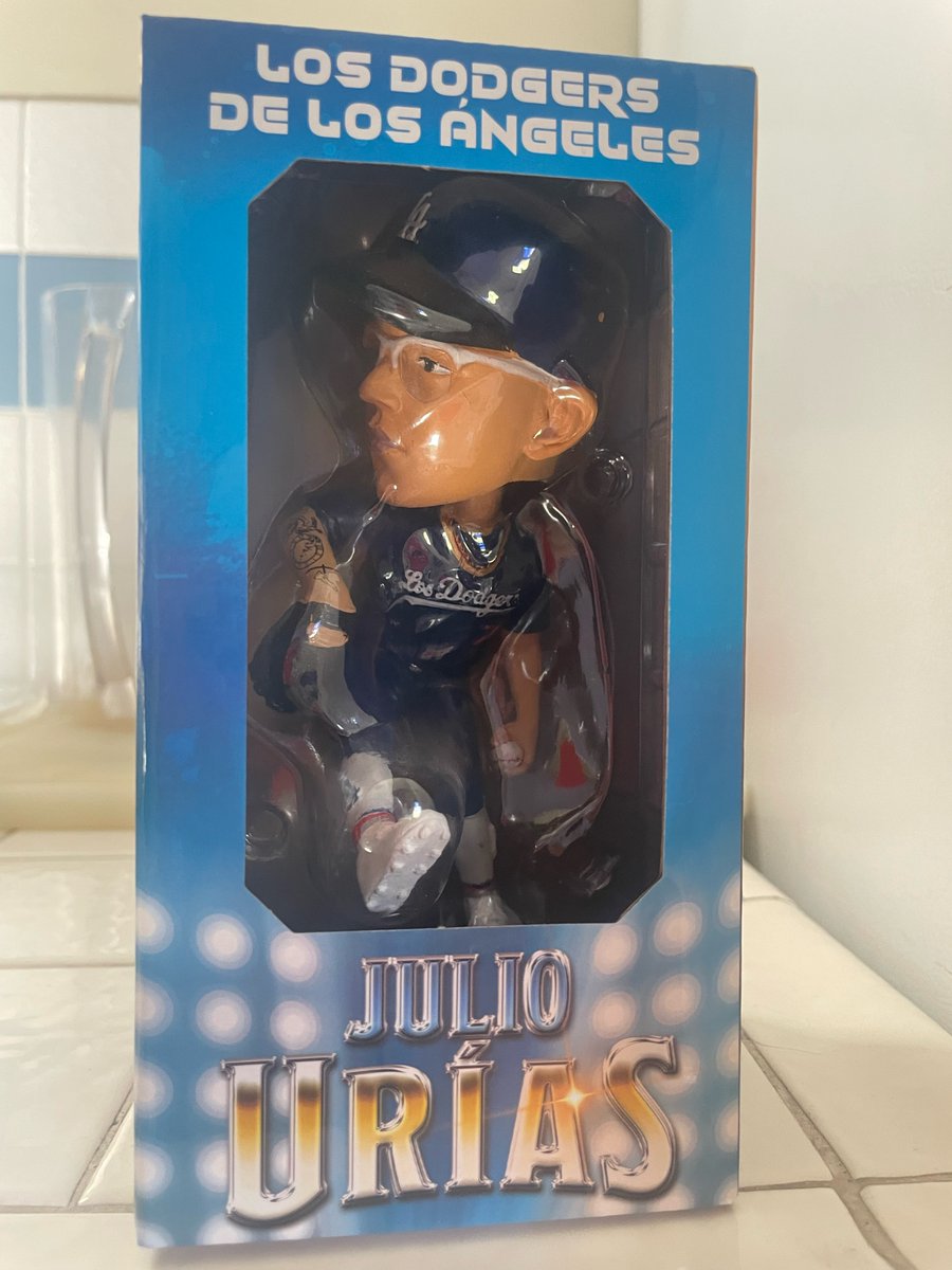 DodgerFanWeekly's tweet image. LEFTY MANIA!
Fernando Valenzuela &amp;amp; Julio Urias!

Win BOTH of these bobbleheads!

Just Retweet this tweet Like and Follow to enter!

Winner announced after the Padres series Aug 7th

Good luck and Go #Dodgers

#AlwaysLA #FernandoValenzuela #JulioUrias #bobbleheads