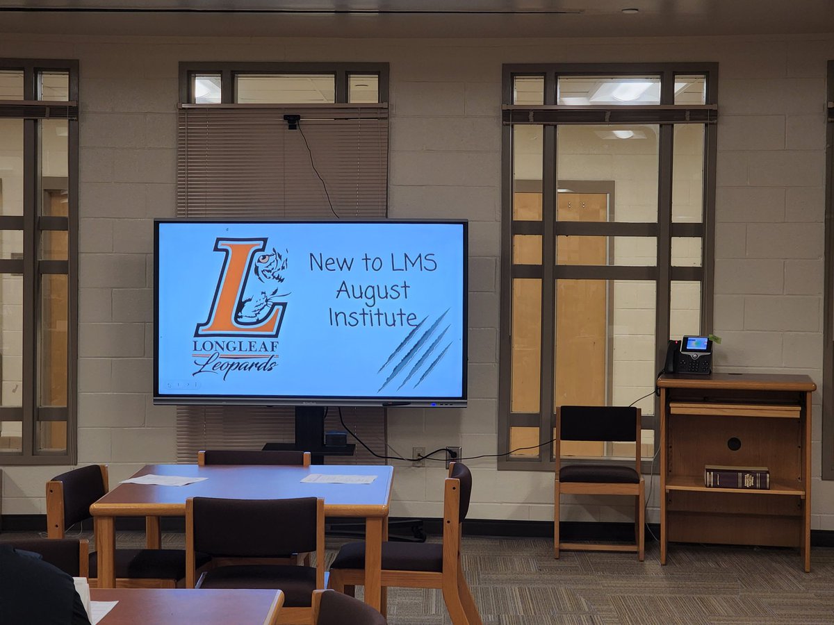 DannerKR's tweet photo. We were so excited to welcome our #NewtoTwo staff today. They enjoyed getting to know one another & learning more about the great things happening at Longleaf. We are glad you have chosen LMS to fulfill your passion in teaching! @LMS_Boyd @MartinSims_LMS @agaymon1 @RichlandTwo https://t.co/uhJWC7Fbp3