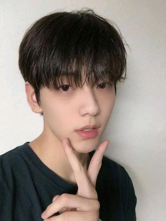 meanieno's tweet photo. #binjun #soobjun one twit au.

Awas ada poto udel.
"Nonton pacar" https://t.co/lfdf9PDqA3