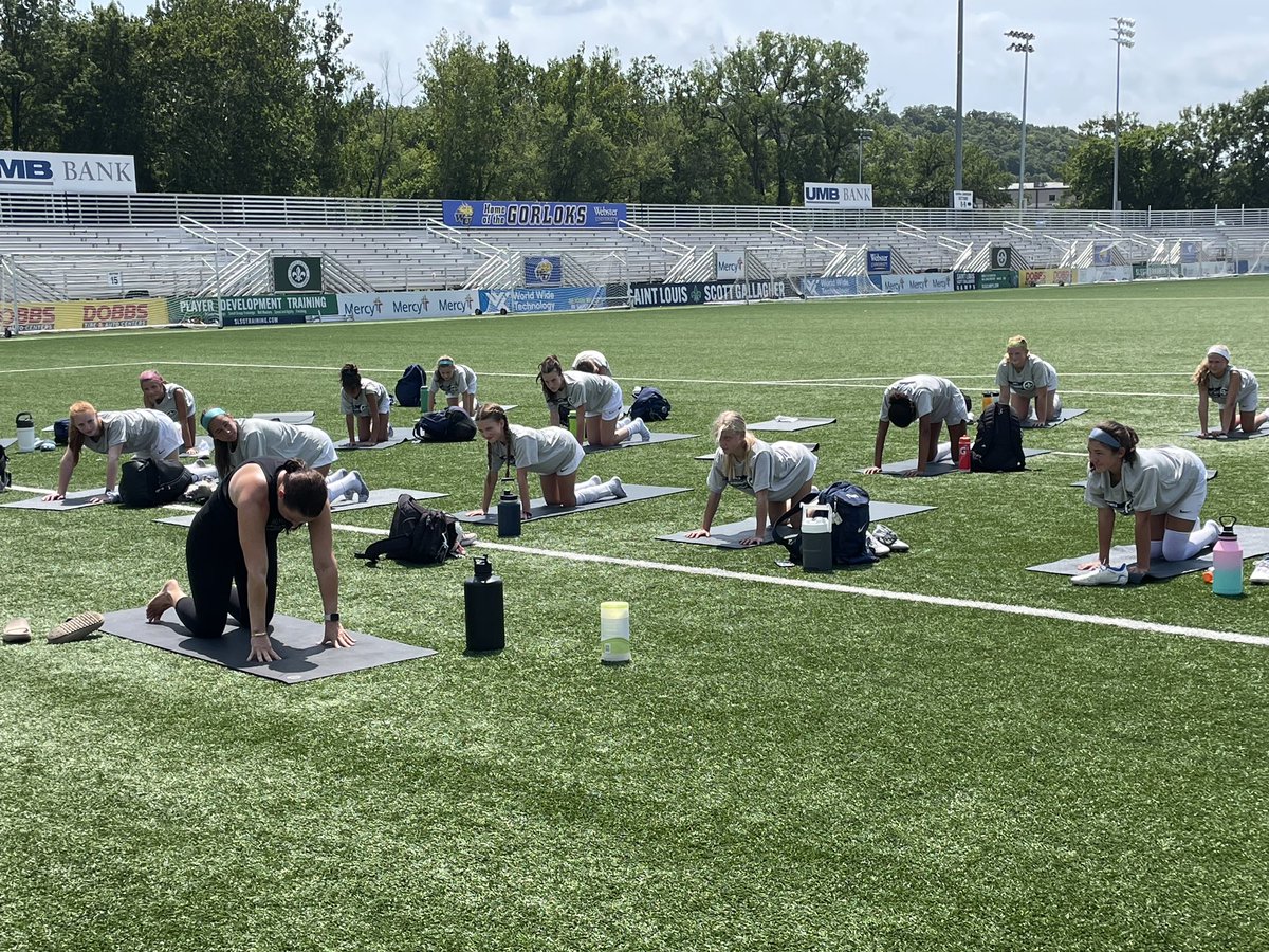 SLSG Girls tweet media