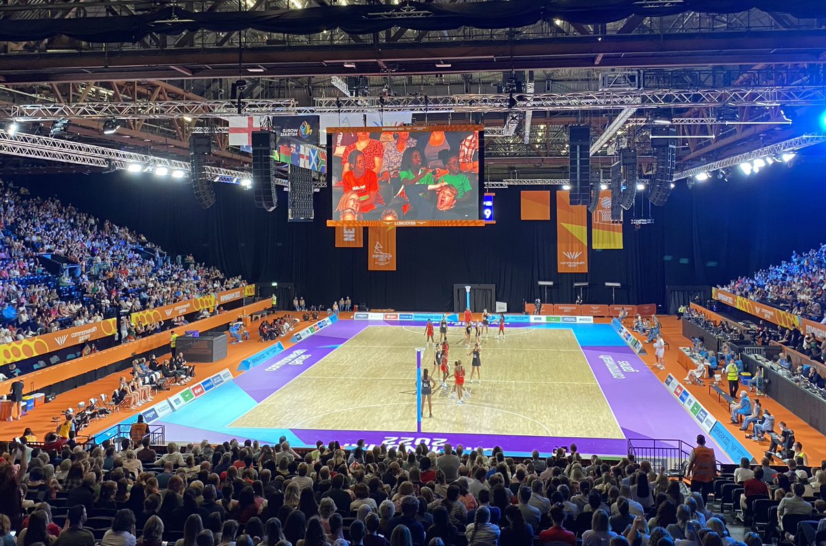 dorislocked's tweet photo. Awesome big screen action (not me by the way - and it was a good game!). 🤣 🥱 #CommonwealthGames2022 #netball https://t.co/aq1LPSVzg8