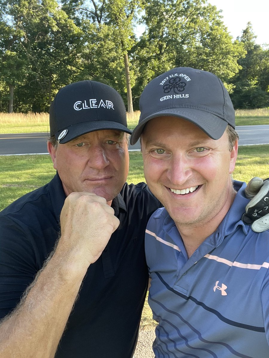 MikeHallHere's tweet photo. Today I got to golf for #helpinghandsnetwork - a charity that raises funding for programs that help young adults with special needs.
It was awesome.
But also… got to hang with Jeremy Roenick. Cmon!!! https://t.co/Ey0k8IoX24