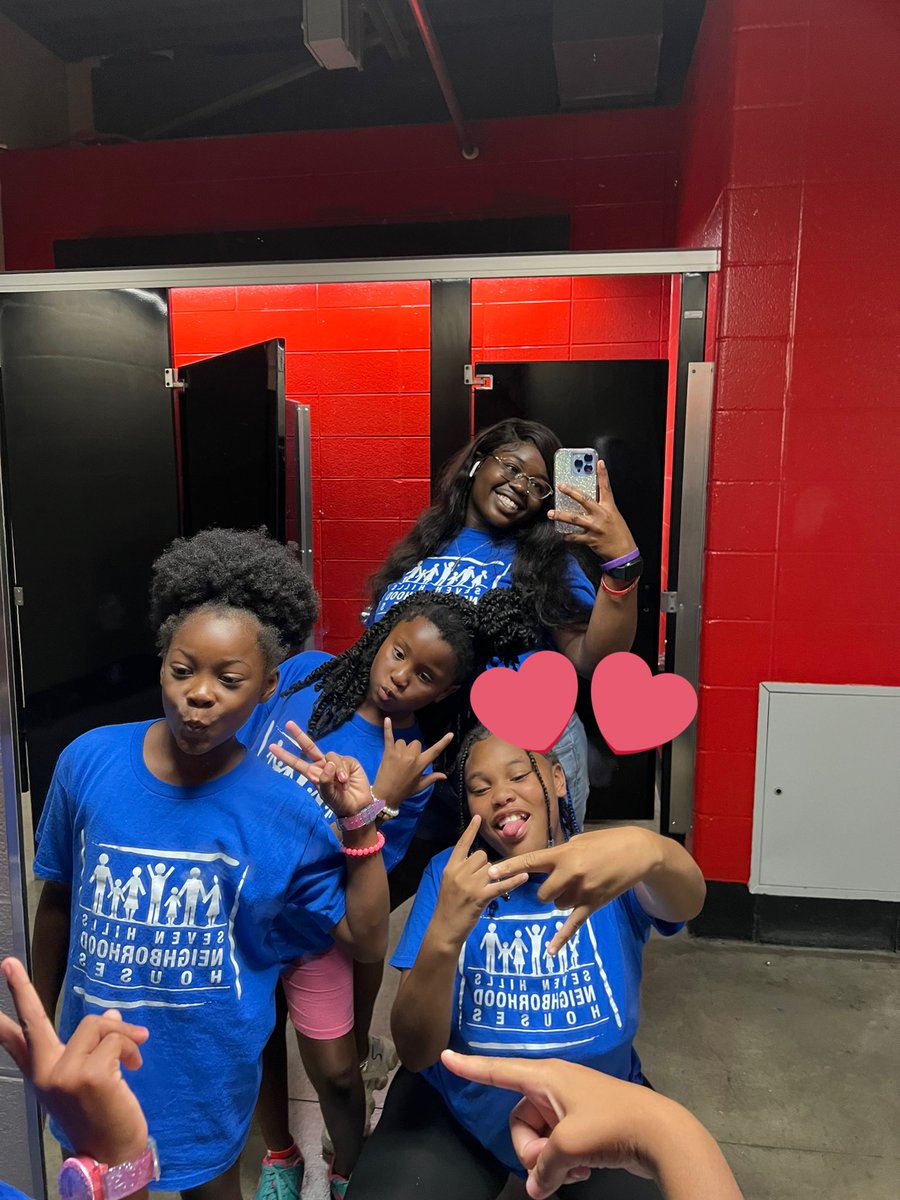 __My559's tweet photo. Hey CSU! ❤️💛 
• My name Myrakal call me Aaria 🧸 
• Senior #CSU23
• Cincinnati, OH (513) 😖💕 
• Business Administration Major 👩🏾‍🏫
• School Hair Stylist 💇🏾‍♀️💈
• West End Cincinnati Youth director 
• I Am for the KIDS, Miraculous Myrakals (Miracles) Inc. 🥰👧🏾 https://t.co/nfuw8FYx3r