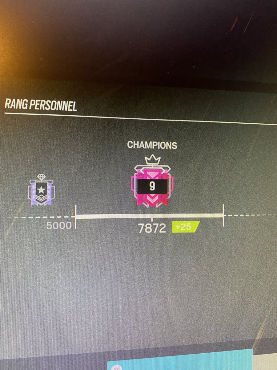 IlERNlI1's tweet image. First turk to hit top 10😧