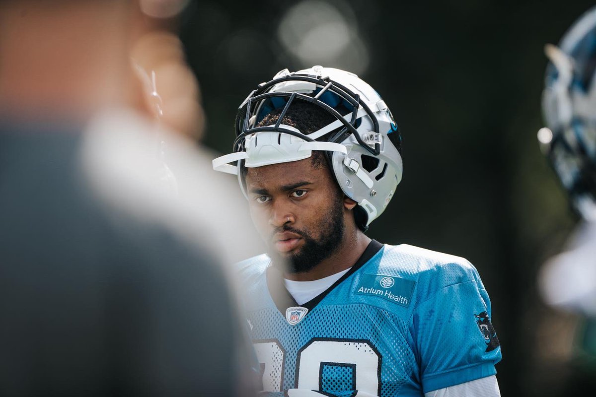 Myles_Harts's tweet photo. A focused mind is a dangerous one. Locked in Year 3 #38HawkEm #KeepPounding https://t.co/PHWFZIMtNl