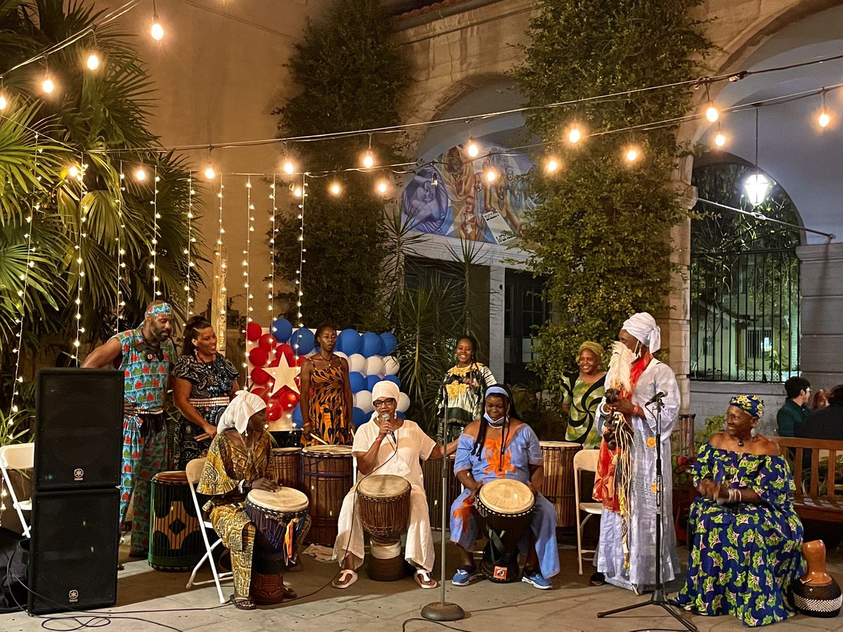 AnswerLA's tweet photo. Another great Noche Cubana! Thank you to all who attended, we’re glad to have met many new faces &amp; danced with old friends! US sanctions against Cuba are a terrible act of war that denies Cubans full access to medicine and this Noche we gathered funds to send medical aid to Cuba! https://t.co/96pjej1qKj