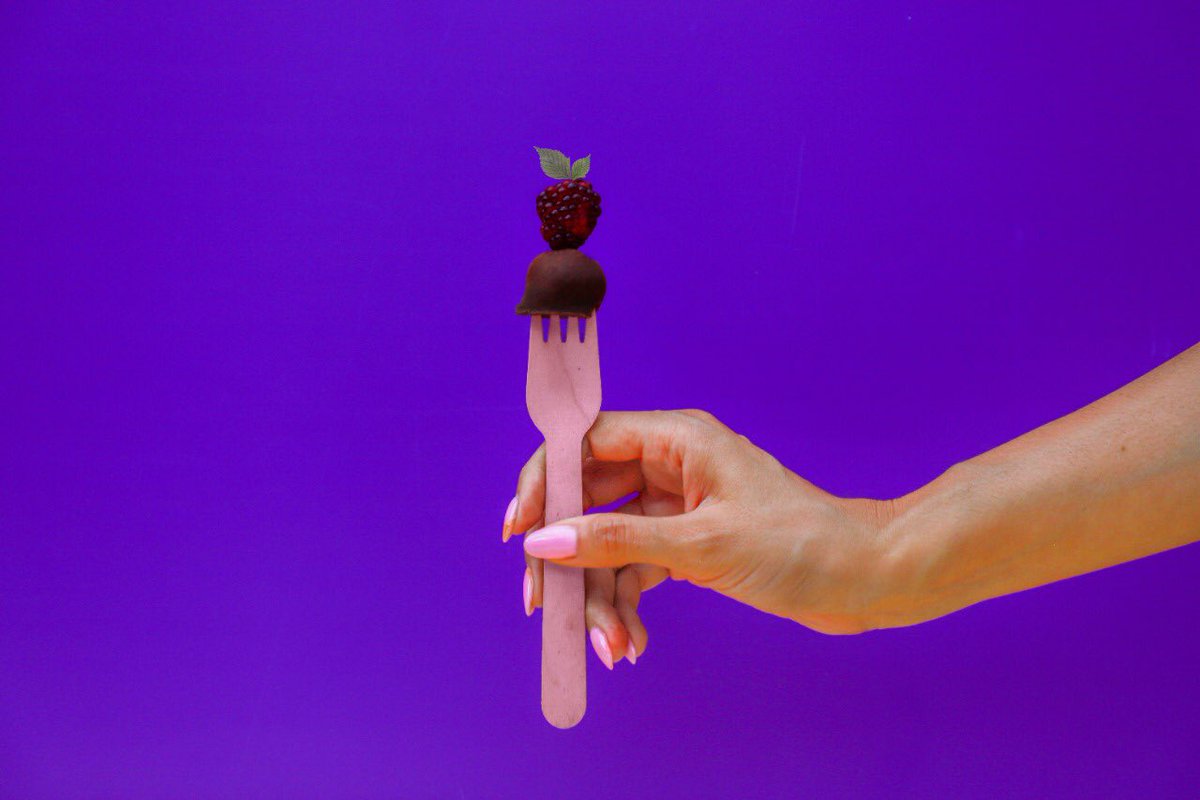 Una buena forma de empezar agosto es con un nuevo sabor de nuestra bombonería artesanal. Bombones artesanales hechos con el delicioso sabor de la mora 🥳🍫🇪🇨
